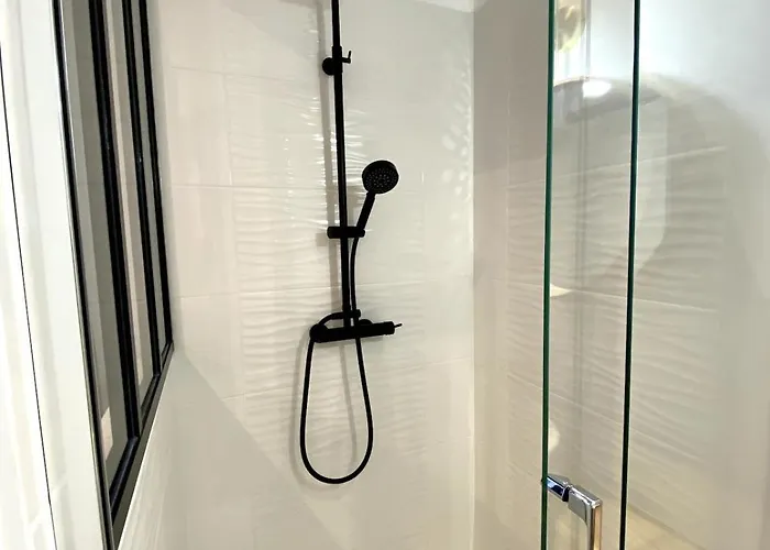 T2 Au Calme Proche Talensac Et Centre Appartamento